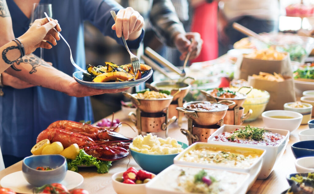 how to choose a wedding menu buffet