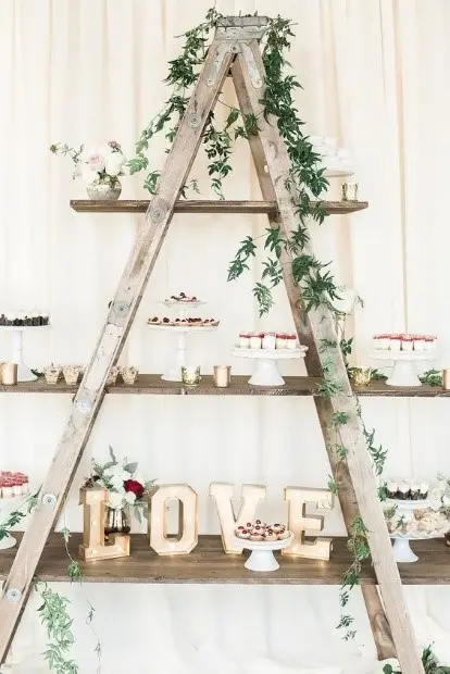 Cake Pillars